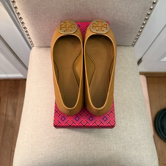 Tory Burch Tumbled Leather Reva Ballet Flats - Royal Tan/Gold - Size 8.5 - Picture 9 of 11